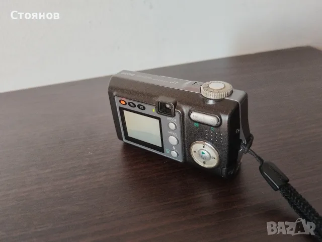 Камера Sanyo Xacti DSC- J1  3.2MP, снимка 11 - Фотоапарати - 55604559