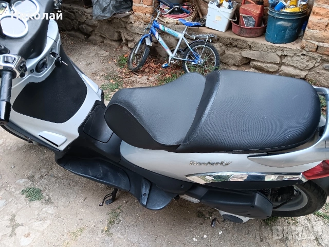 Piaggio Beverly 250, снимка 4 - Мотоциклети и мототехника - 54597339