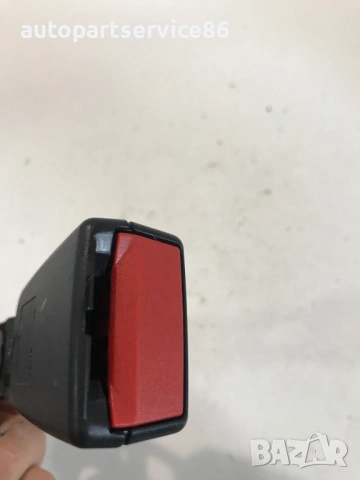 Закопчалка на заден ляв колан за десен волан за Mercedes ML W164 (2011) A1648601569