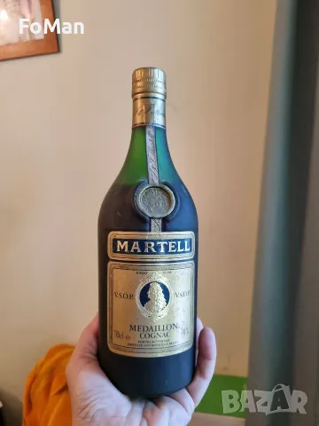 Коняк Martell - запечатана, неотваряна с десетилетия бутилка