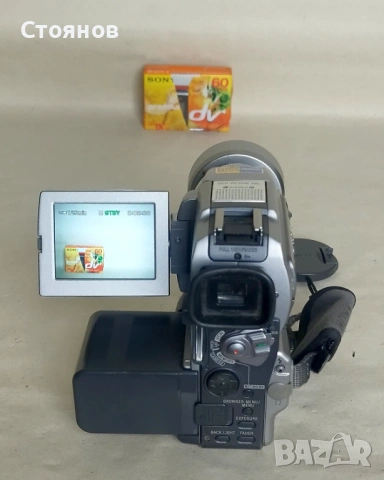 Дигитална видео камера Sony Handycam DCR-PC120E / Mini DV / Japan, снимка 7 - Камери - 54813342