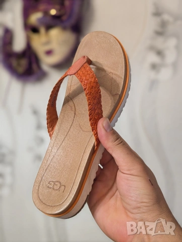 Кожени чехли / сандали UGG Australia Lorrie 1016176 Fire Opal Flip Flops номер 39 и 40, снимка 4 - Чехли - 54813397