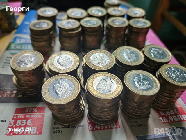 Продавам Английски паундове на монети,1600 от новата емисия паундове и 500 от по старата емисия.Цена, снимка 3 - Нумизматика и бонистика - 54457803