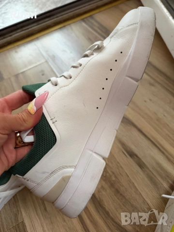 Оригинални бели маратонки On Running The Roger ! 44,5 н, снимка 6 - Маратонки - 54754829