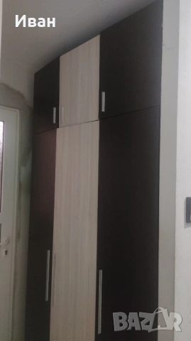 Продавам трикрилен гардероб - втора употреба, снимка 2 - Гардероби - 54755387