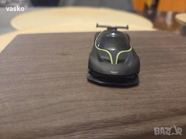 Hotwheels Aston Martin Vulcan 2018, снимка 2 - Колекции - 54195797