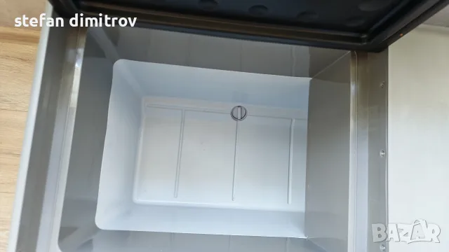 Компресорен авто хладилник VEVOR  40L – 12V/24V/220V

, снимка 6 - Хладилни чанти - 55579579