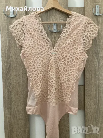 Дантелено боди на Guess, ново с етикет, снимка 4 - Корсети, бюстиета, топове - 55575823