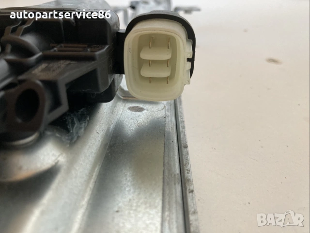 Машинка за стъклоповдигане с мотор за задна дясна врата за Mitsubishi Grandis (2004), снимка 3 - Части - 54838438
