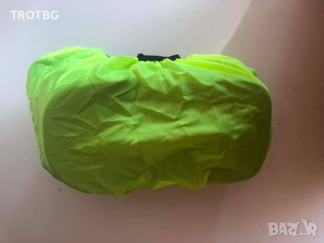 Чантичка 1.5L за велосипеди с поделение за телефони, снимка 2 - Аксесоари за велосипеди - 54575363