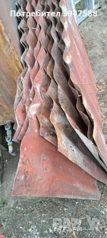 Подарявам ламарина и дървен материал за огрев 