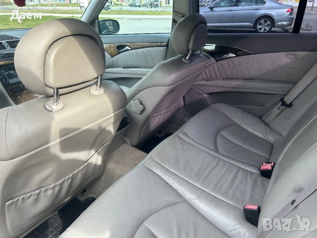 Mercedes w211 E270 CDI Ръчка, снимка 10 - Автомобили и джипове - 54623568