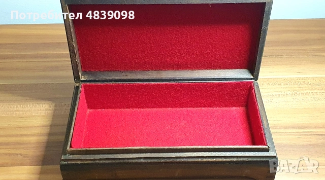 Ретро дървена кутия за бижута с кована медна пластина (70-80 г.), снимка 3 - Антикварни и старинни предмети - 54782666