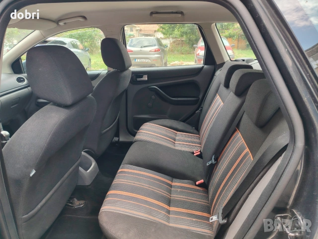 Форд Фокус 1.6HDI 90кс Клима, снимка 8 - Автомобили и джипове - 53063416