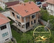 Продавам триетажна къща в гр. Черноморец , снимка 1