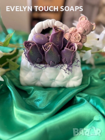 Луксозни подаръчни букети със сапунени цветя , снимка 11 - Подаръци за жени - 54231039