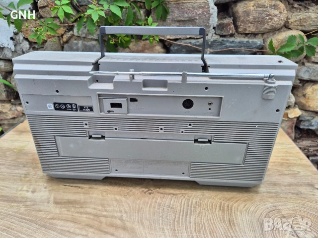 Радиокасетофон Sharp GF5757H, снимка 5 - Радиокасетофони, транзистори - 55187998