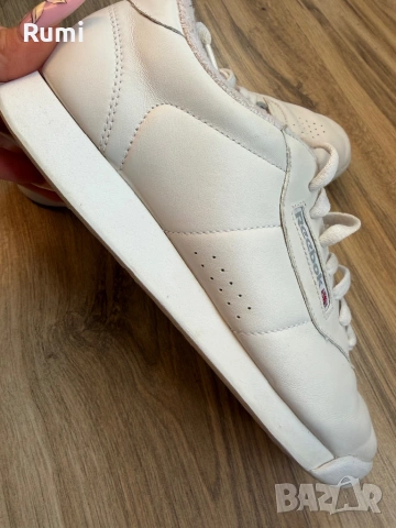 Оригинални класически маратонки Reebok ! 39 н, снимка 2 - Маратонки - 54656900