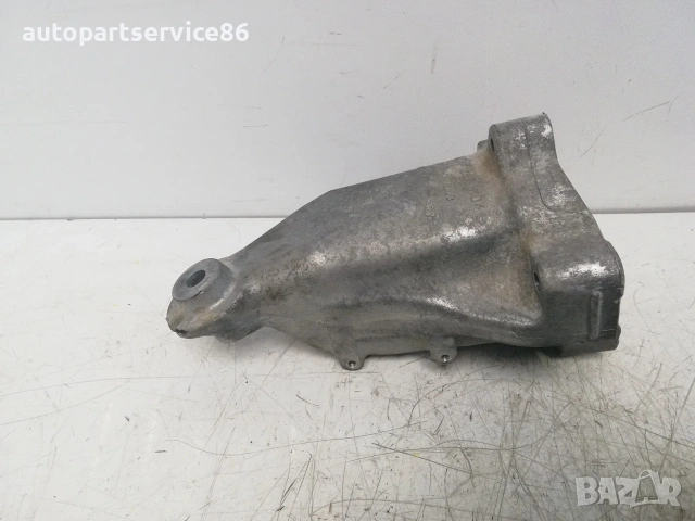 Държач / конзола за Mercedes W212 2.2 CDI (2012) A6512233504