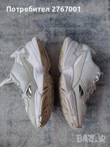 Adidas маратонки 37.5, снимка 5 - Маратонки - 55303645