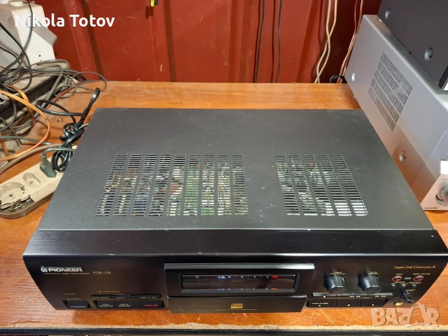 Продава се COMPACT DISC RECORDER Pioneer PDR-05. , снимка 2 - Ресийвъри, усилватели, смесителни пултове - 54840520