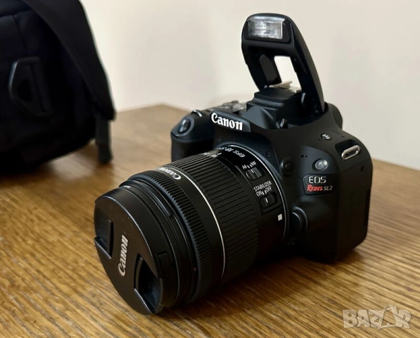 Canon Rebel SL2 200D с Canon Ef-s 18-55 f 4-5,6 IS STM