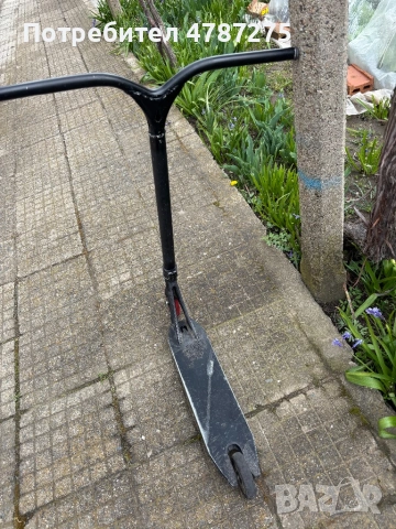 Prodvan custom trotinetka, снимка 3 - Скейтборд, ховърборд, уейвборд - 54088377