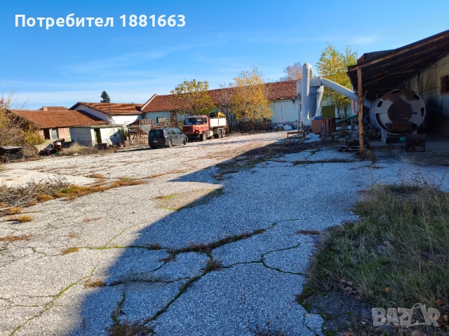 Продава се Промишлен имот с площ 5800 кв.м. ТИР достъп,  общо 11 бр. сгради с обща застроена площ 20, снимка 14 - Производствени сгради - 54146463