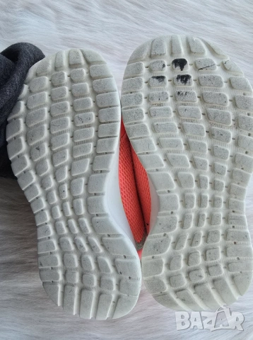 Детски маратонки Adidas №26, снимка 7 - Детски маратонки - 54047012