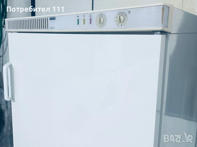 Вертикален Фризер Zanussi, снимка 4 - Фризери - 55243873