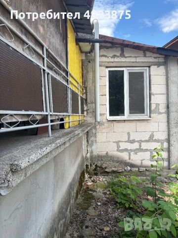 Просторна обзаведена къща с двор и отлична локация в село Петърч, снимка 14 - Къщи - 55253794