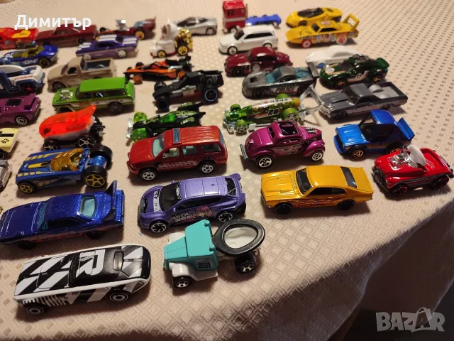 45 броя Hotwheels, снимка 6 - Коли, камиони, мотори, писти - 55409172