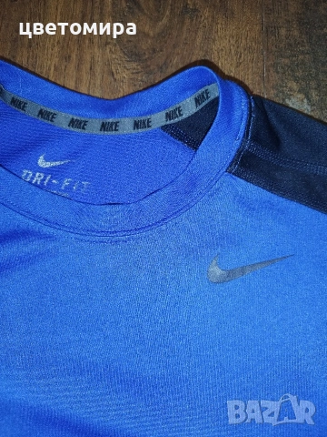 Nike dri fit размер М , снимка 2 - Тениски - 54959420