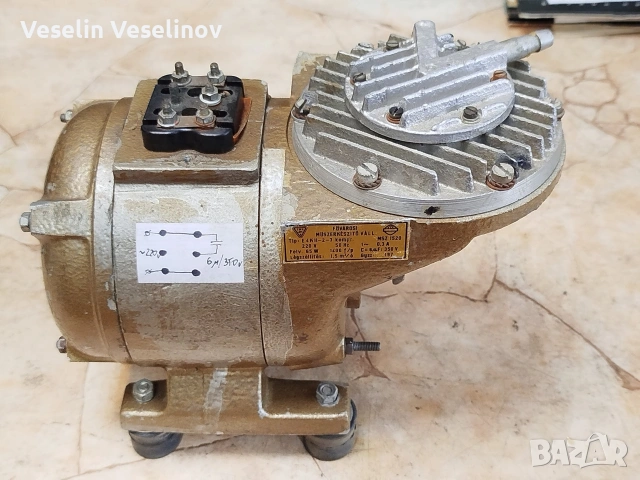 Монофазен въздушен компресор 220V/65W (0.5 - 1 bar) - 3 броя