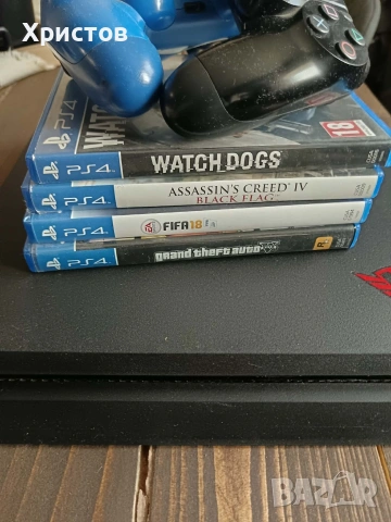 Конзола Psp 4 slim - 2 джойстика, 4 игри и камера.