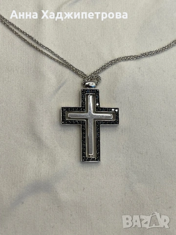 Кръст бяло злато и диаманти