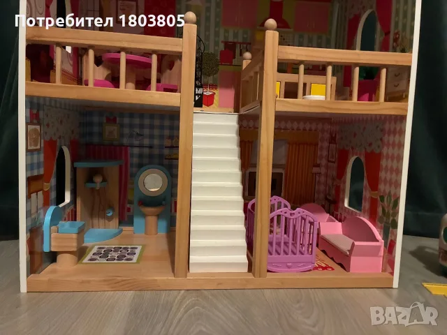 Дървена детска къща за кукли с мебели, снимка 4 - Играчки за стая - 55307590