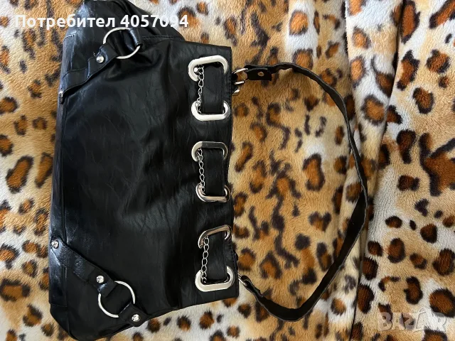 Продавцам дамска чанта, снимка 3 - Чанти - 55537843