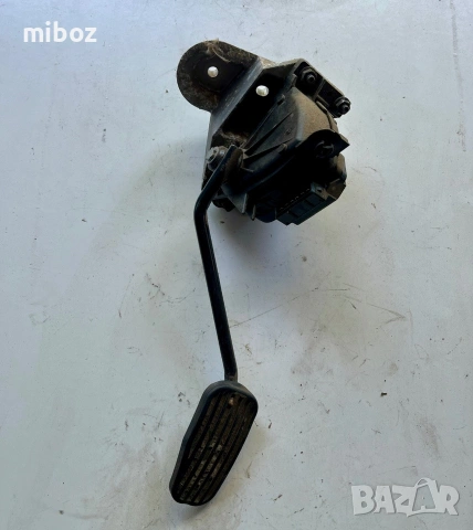 Педал газ Volvo XC90 2.4 D5