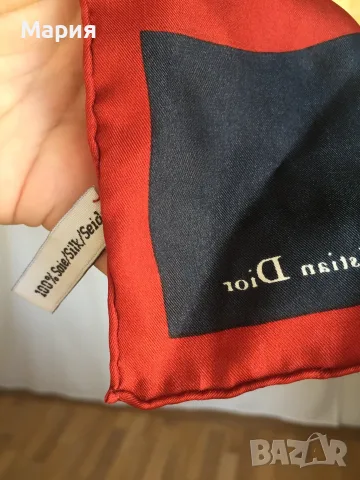 Оригинален Christian Dior Fahrenheit Малък Шал Кърпичка 100% Коприна, снимка 15 - Шалове - 55335295