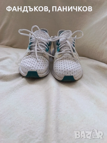 Продавам много запазени оригинални маратонки Reebok, номер 42,5. Цена 30 евро 