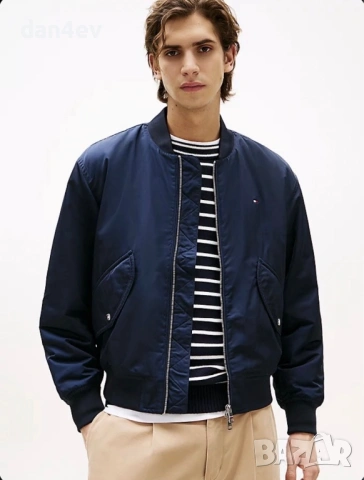 Яке бомбър Tommy Hilfiger в синьо