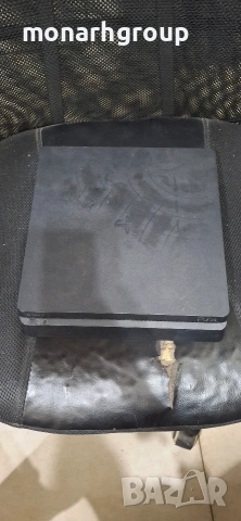 Конзола Playstation 4 slim/500GB/+ 2бр джойстици/+всички нужни кабели