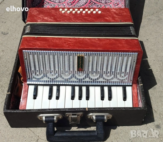Руски акордеон Крьжачок, снимка 6 - Антикварни и старинни предмети - 54502863