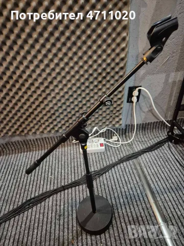 Масивна стойка за микрофон K&M с държач Shure, снимка 3 - Други - 55563716