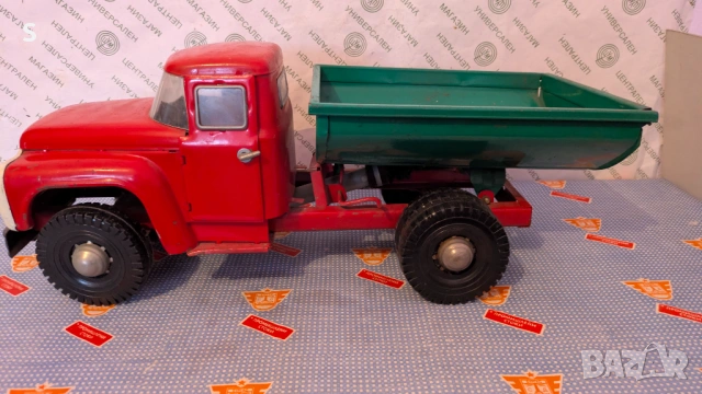 Стара Съветска играчка ЗИЛ