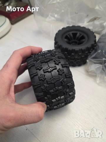 Гуми за РЦ RC Количка размер 1/10 - Нови за MJX 10208, снимка 9 - Електрически играчки - 54008228
