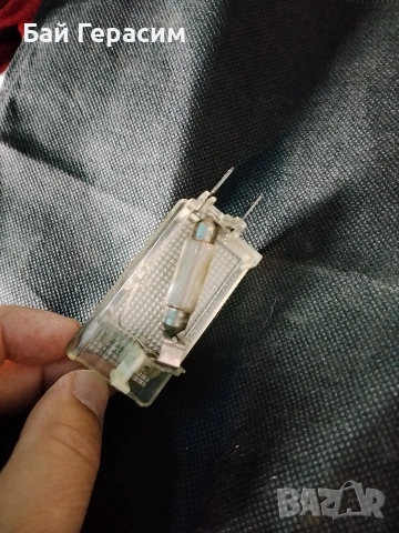 плафон за жабка Опел Астра ф, снимка 2 - Аксесоари и консумативи - 54312649