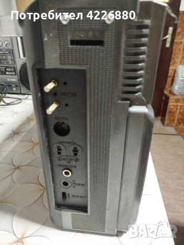 Касетофон JVC , снимка 3 - Радиокасетофони, транзистори - 54570331