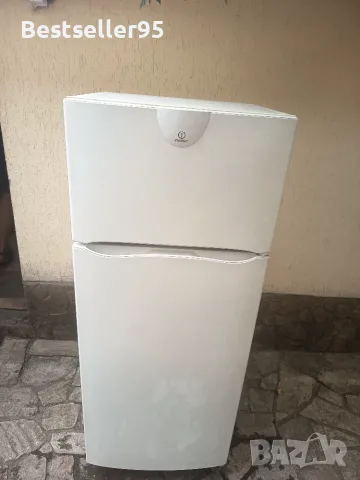 Хладилник Indesit 